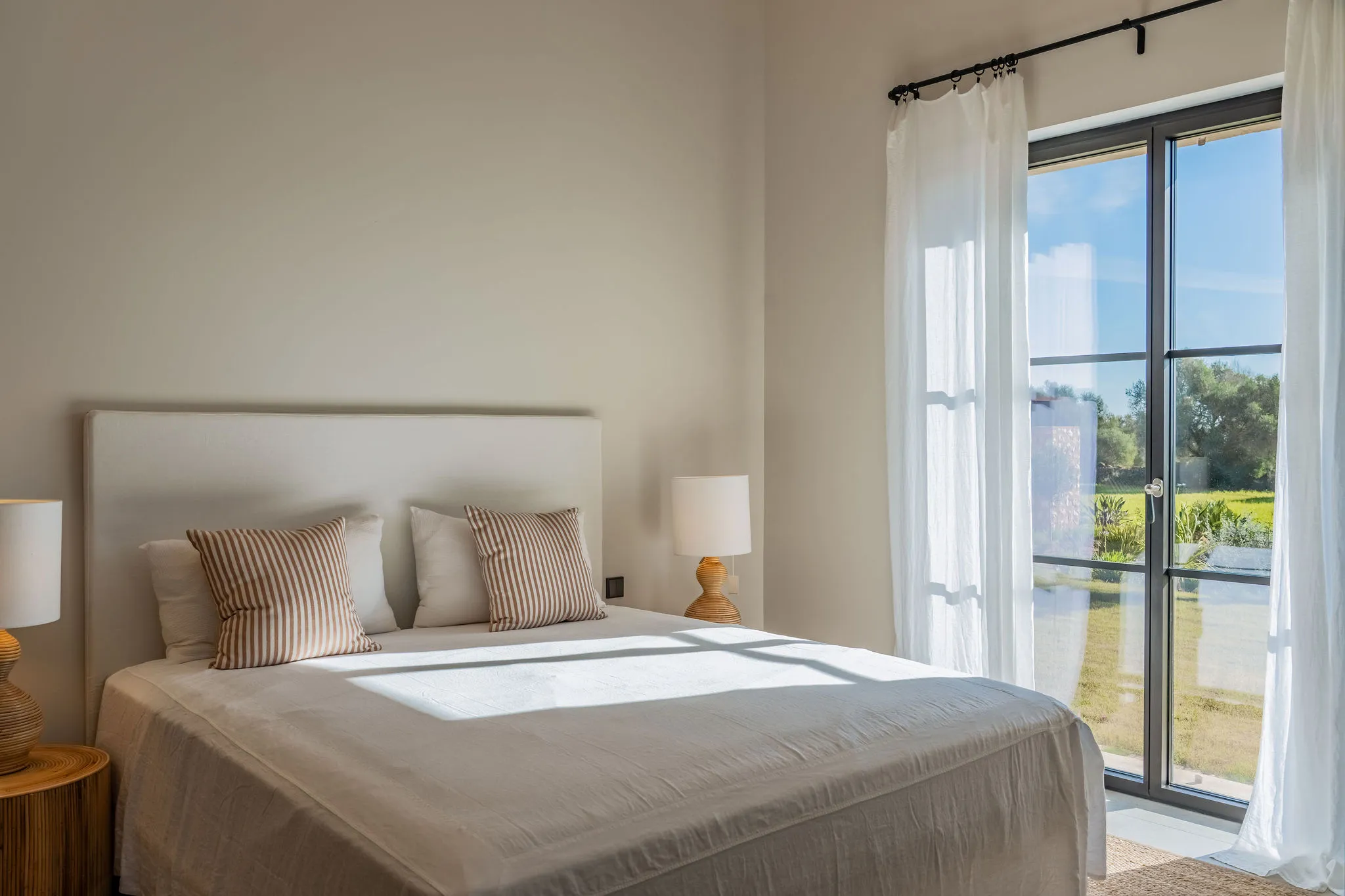 Exclusieve finca met zwembad en ruim perceel-14