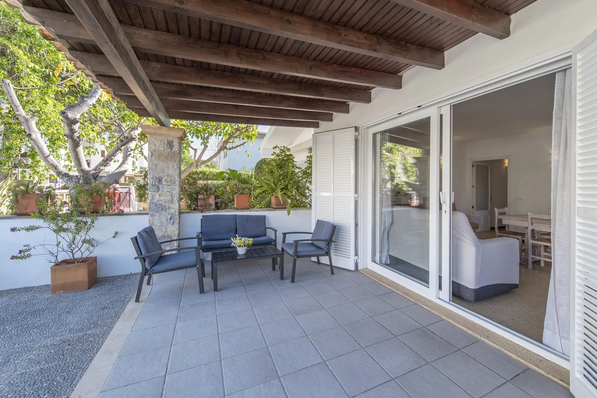 Piękny dom z licencją na wynajem wakacyjny, zaledwie 3 minuty spacerem od plaży w Alcudia, Majorka-4