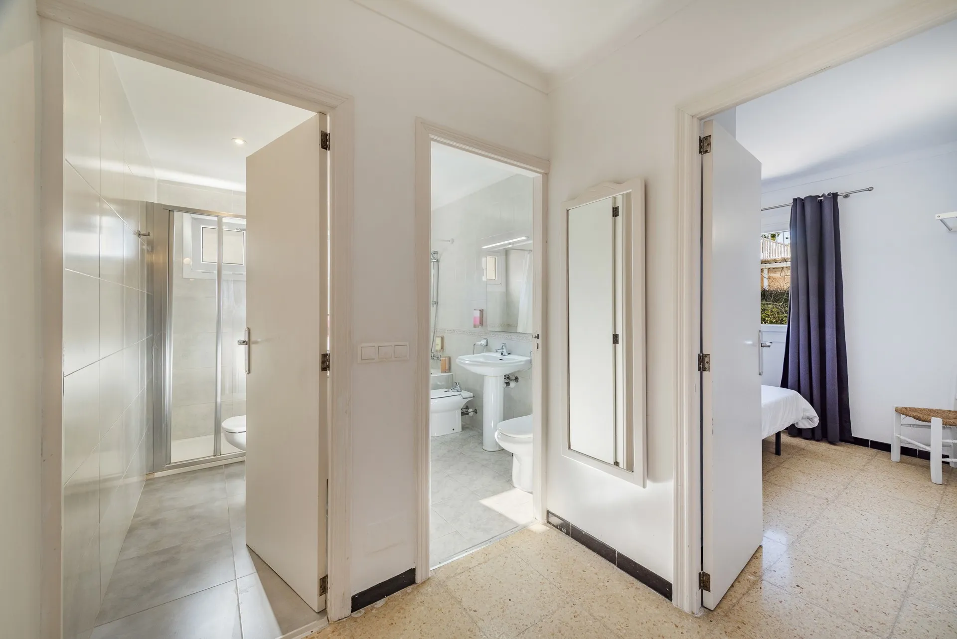 Piękny dom z licencją na wynajem wakacyjny, zaledwie 3 minuty spacerem od plaży w Alcudia, Majorka-10