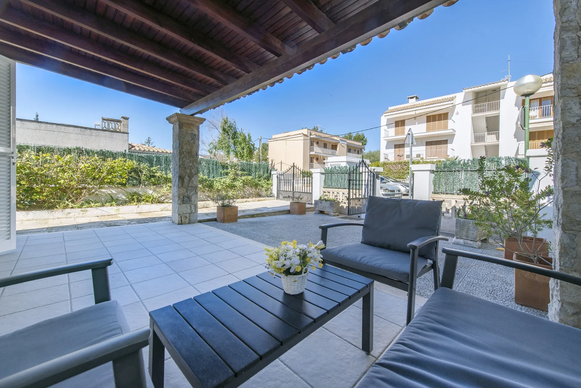 Piękny dom z licencją na wynajem wakacyjny, zaledwie 3 minuty spacerem od plaży w Alcudia, Majorka-9