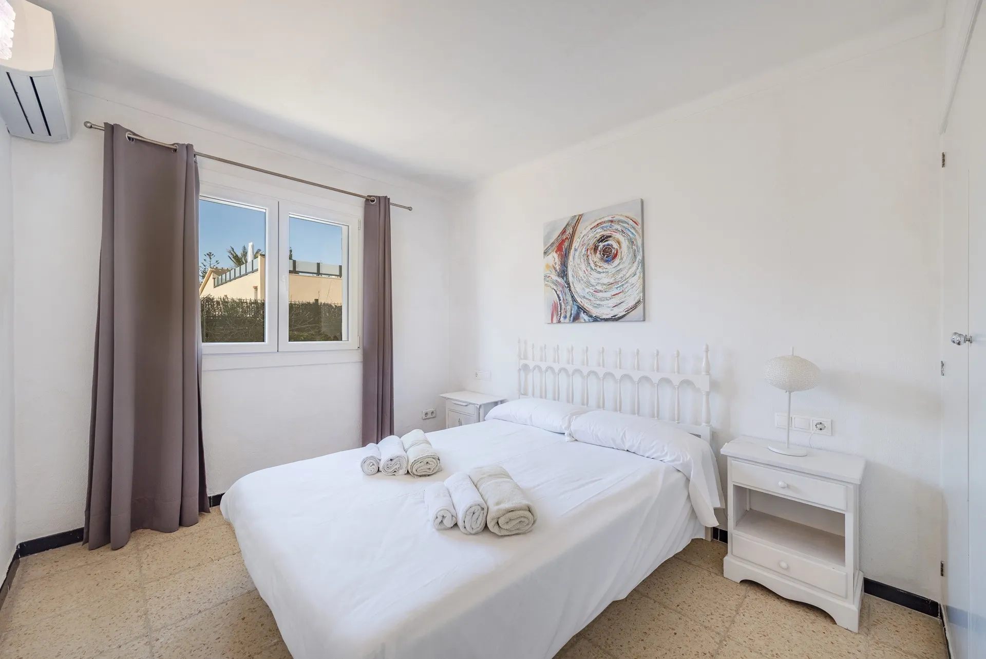 Piękny dom z licencją na wynajem wakacyjny, zaledwie 3 minuty spacerem od plaży w Alcudia, Majorka-12