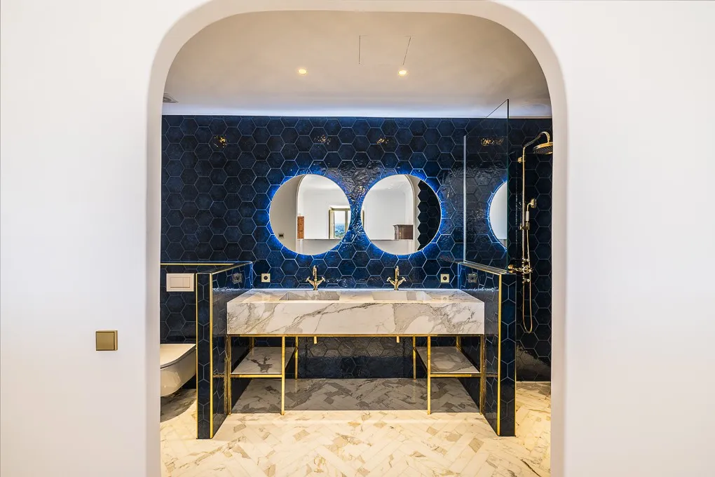 Buitengewoon gemoderniseerd Art Nouveau paleis-12