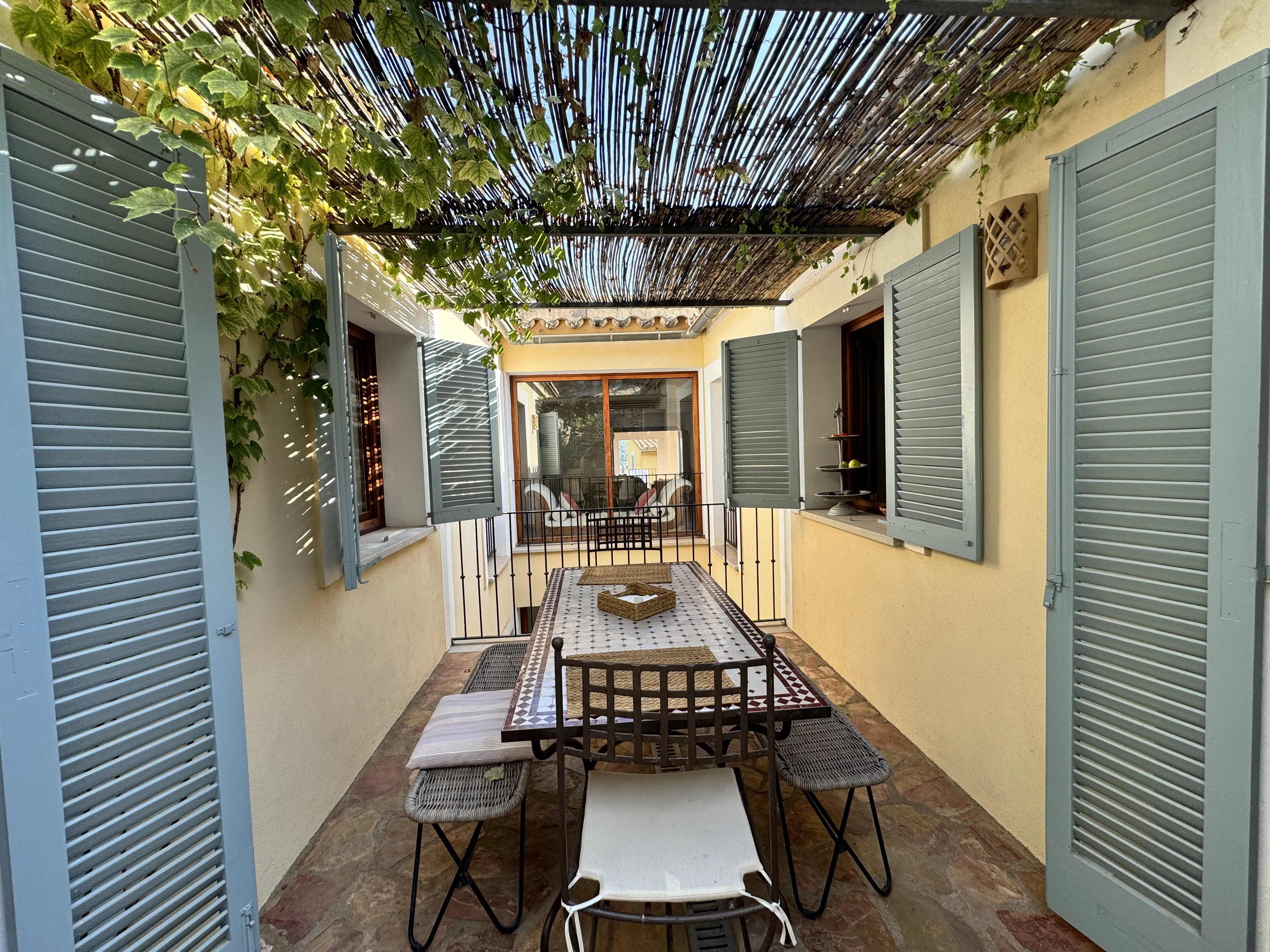 Charming townhouse with views of Alaro and its own pool-15
