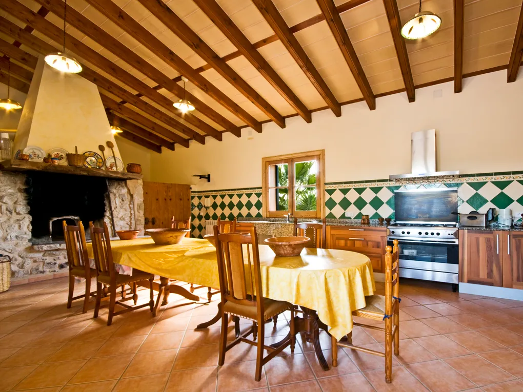 Tradycyjna kamienna finca w romantycznej okolicy w Lloret de Vista Alegre-9