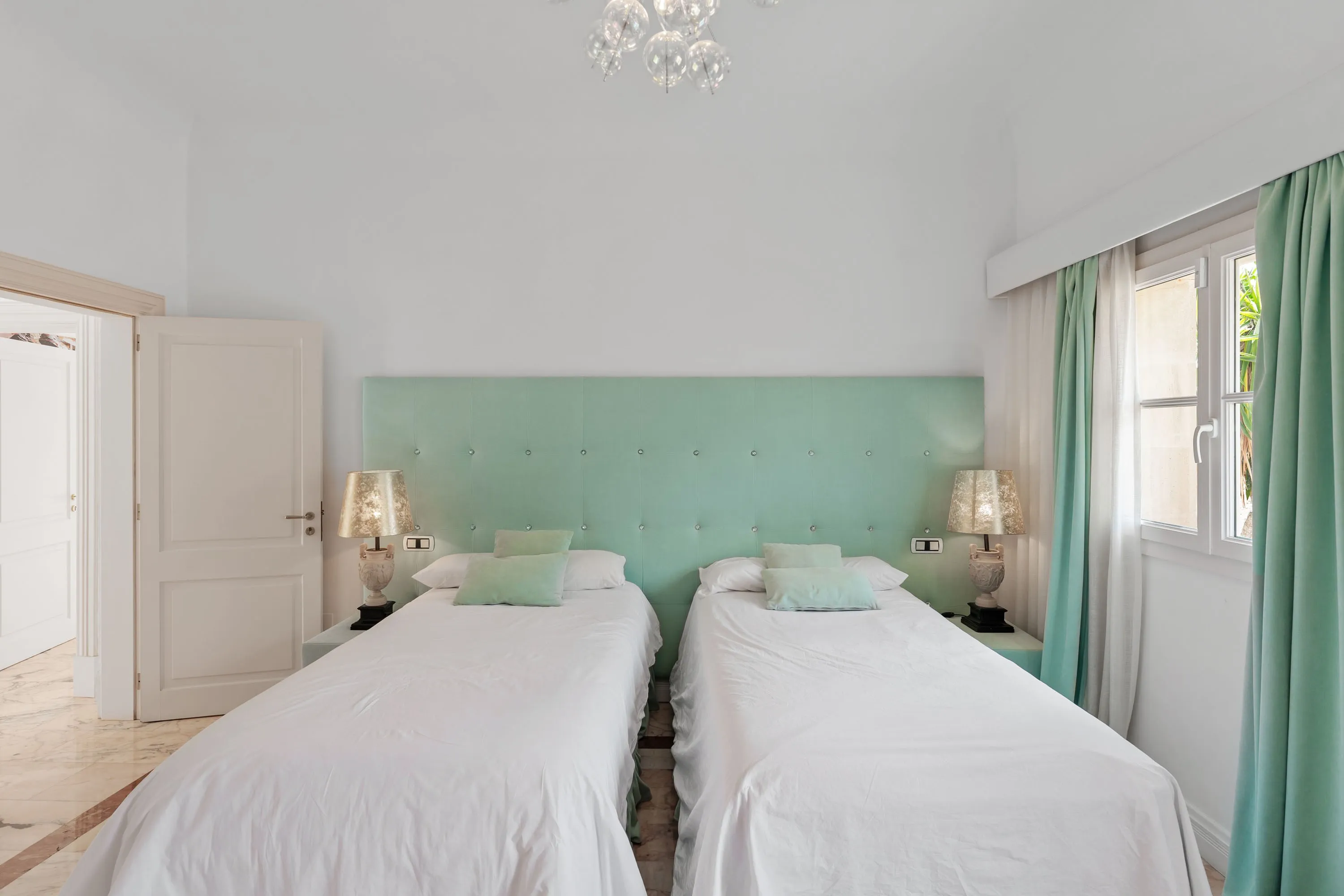 Great Mediterranean villa with holiday rental licence in Son Vida-20