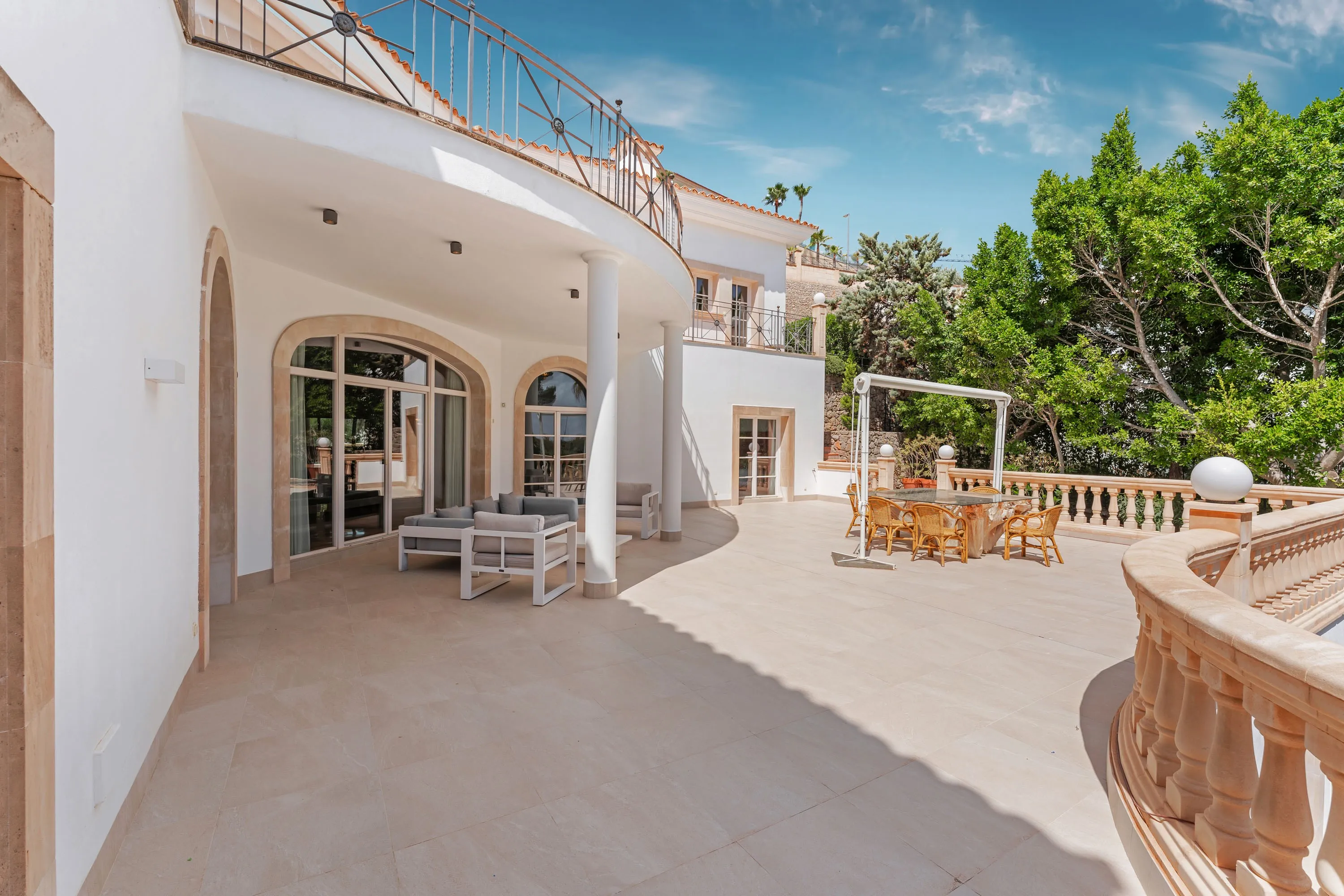 Great Mediterranean villa with holiday rental licence in Son Vida-25