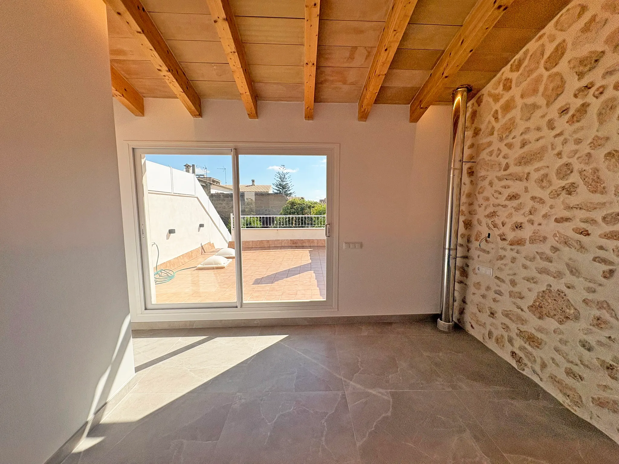 Charming, newly renovated village house with roof terrace in a quiet location in Consell-8