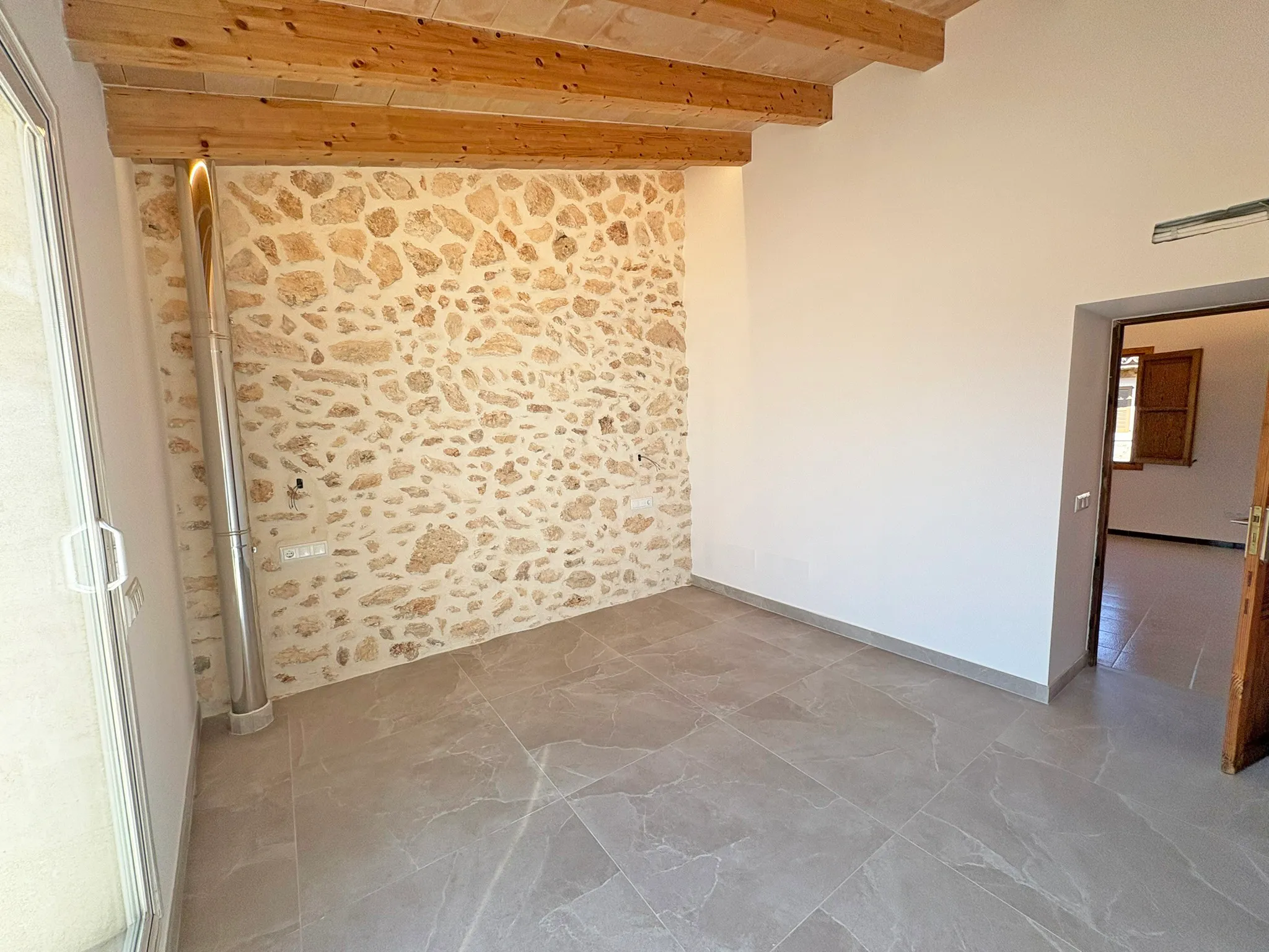 Charming, newly renovated village house with roof terrace in a quiet location in Consell-7