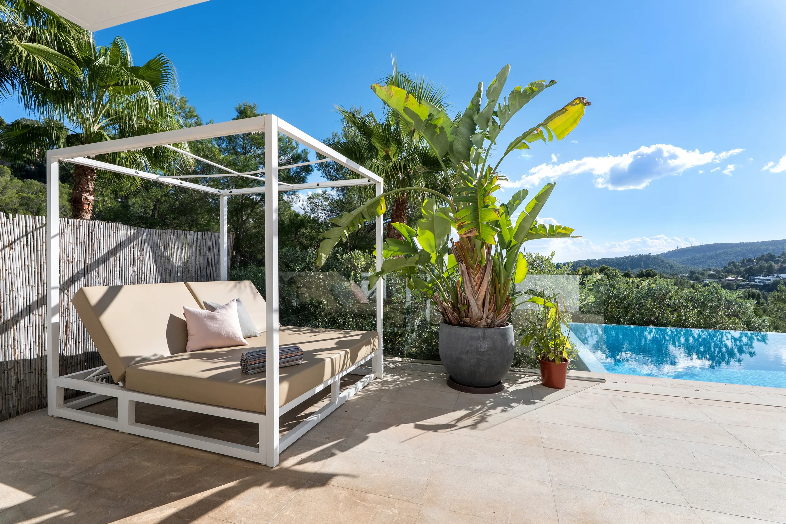 Villa moderna con vistas al mar en Son Vida-23