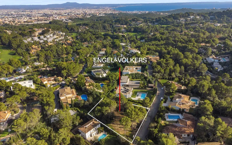 Duża działka budowlana z projektem i pozwoleniem na budowę