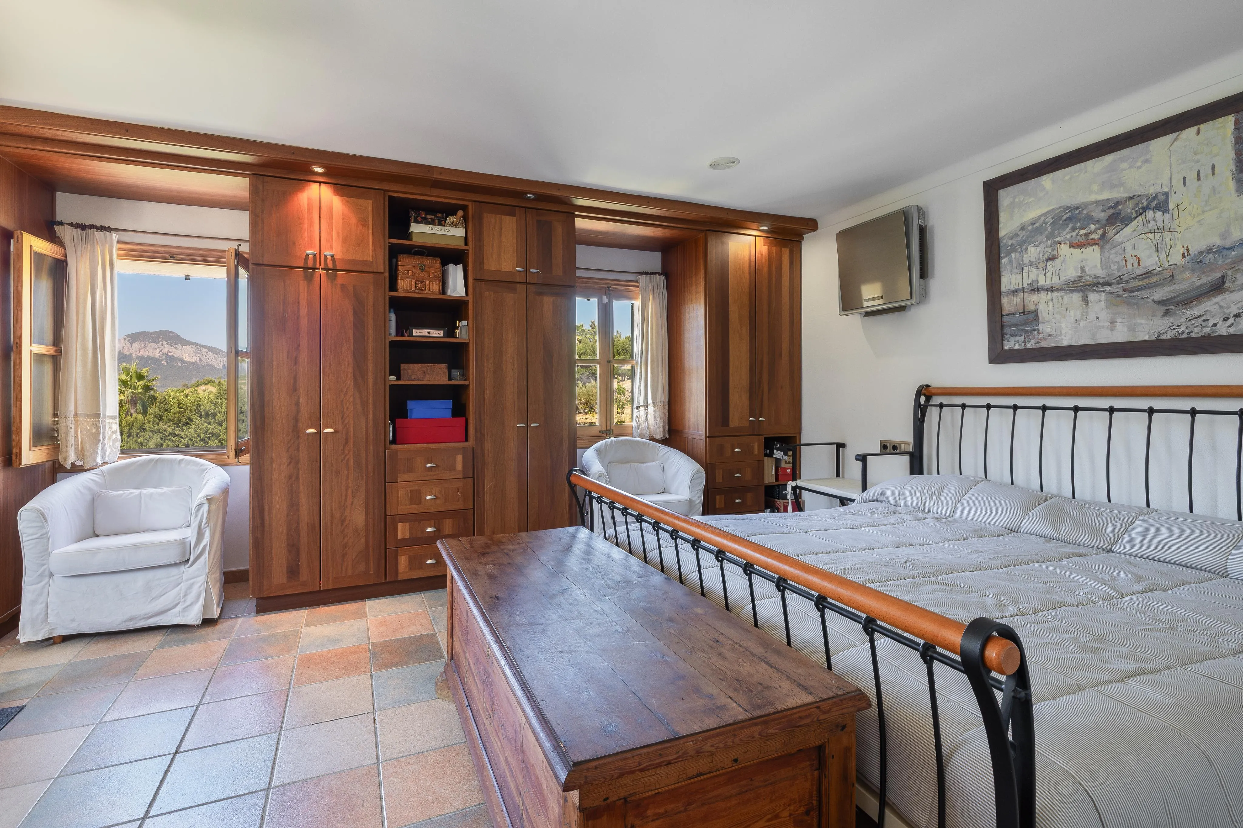 Finca z widokiem na góry Tramuntana-13