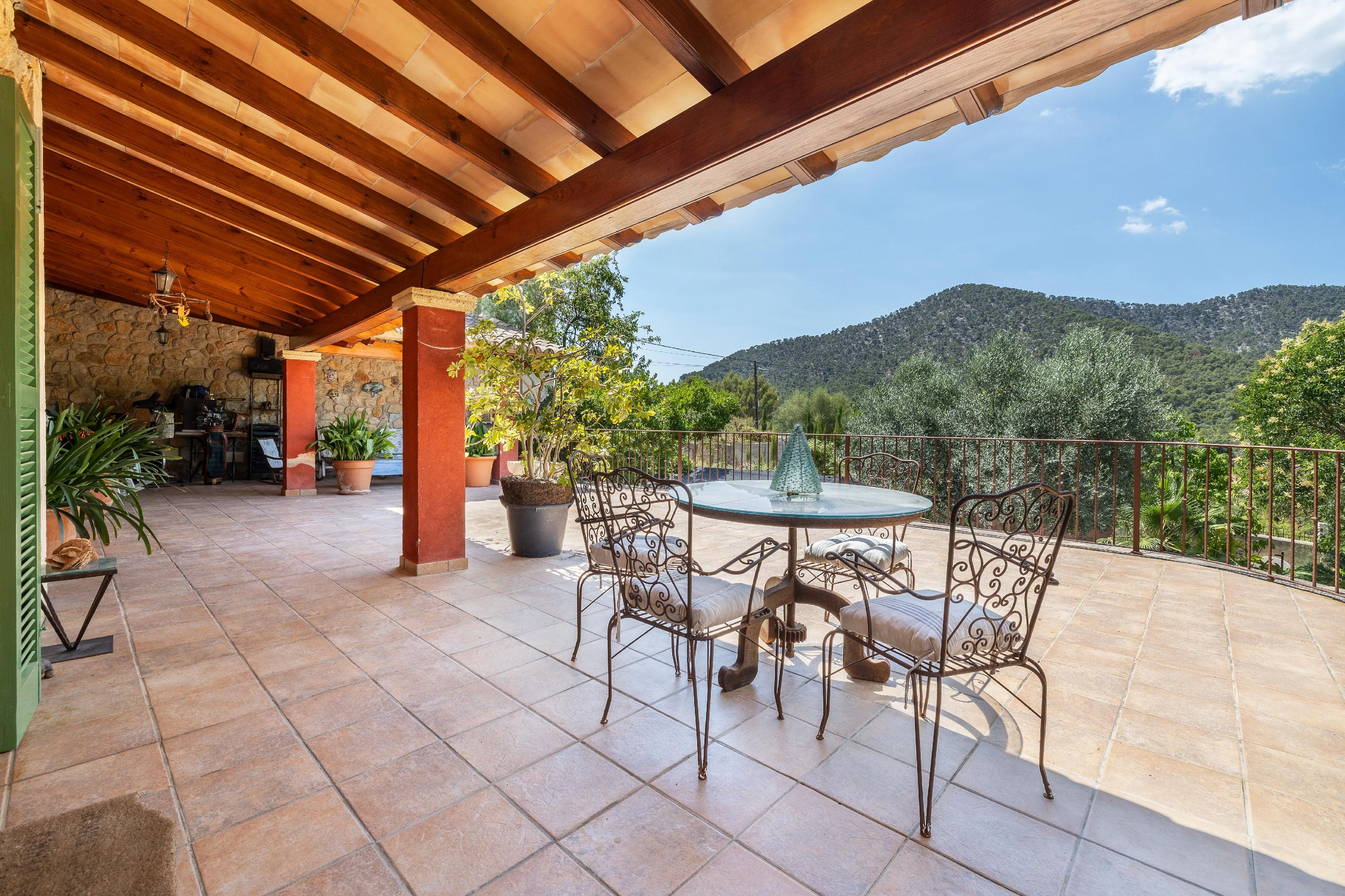 Finca z widokiem na góry Tramuntana-11