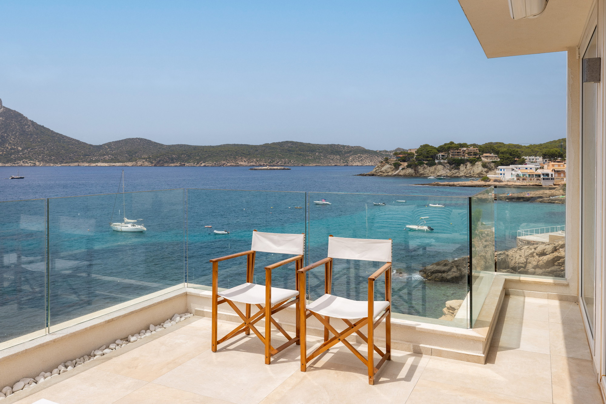 Sea, light & architecture in the frontline of Sant Elm-12