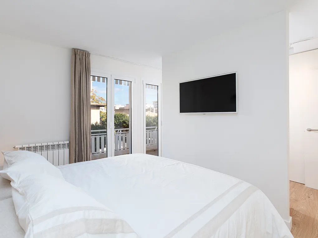 Totalrenoveret lejlighed med udsigt-7