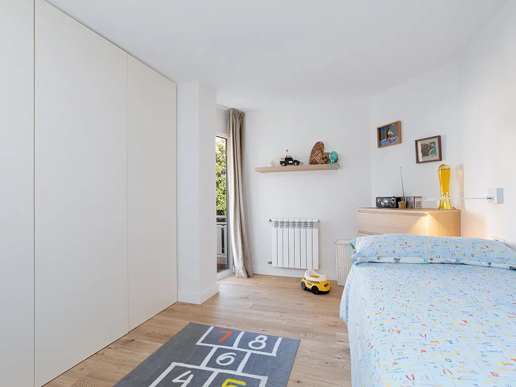 Полностью отремонтированная квартира с видом-10