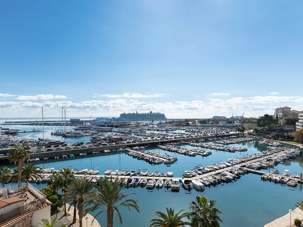 Totalrenoveret lejlighed med udsigt-12