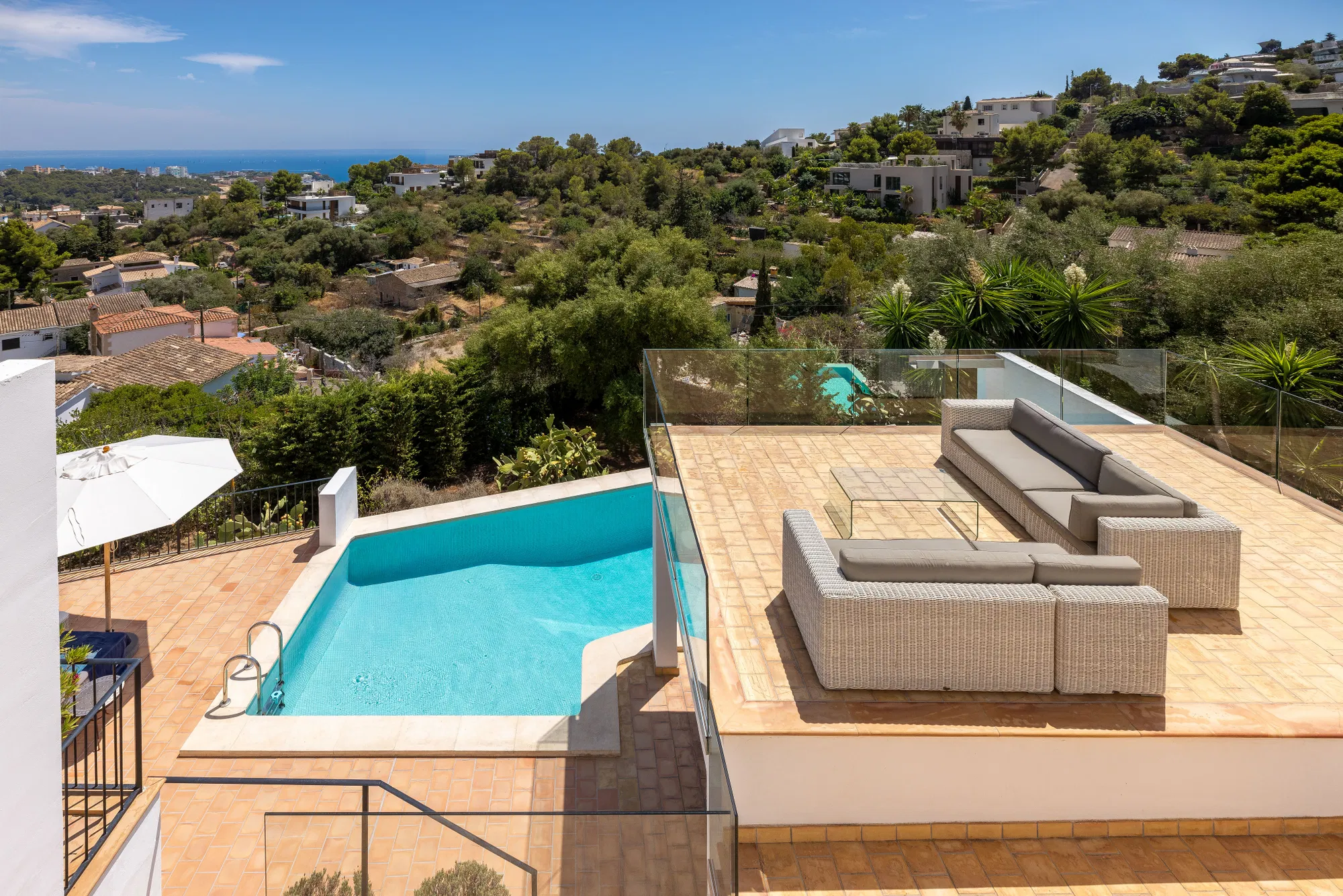 Short term rental: Mediterranean villa with panoramic views of Palma and the sea-21