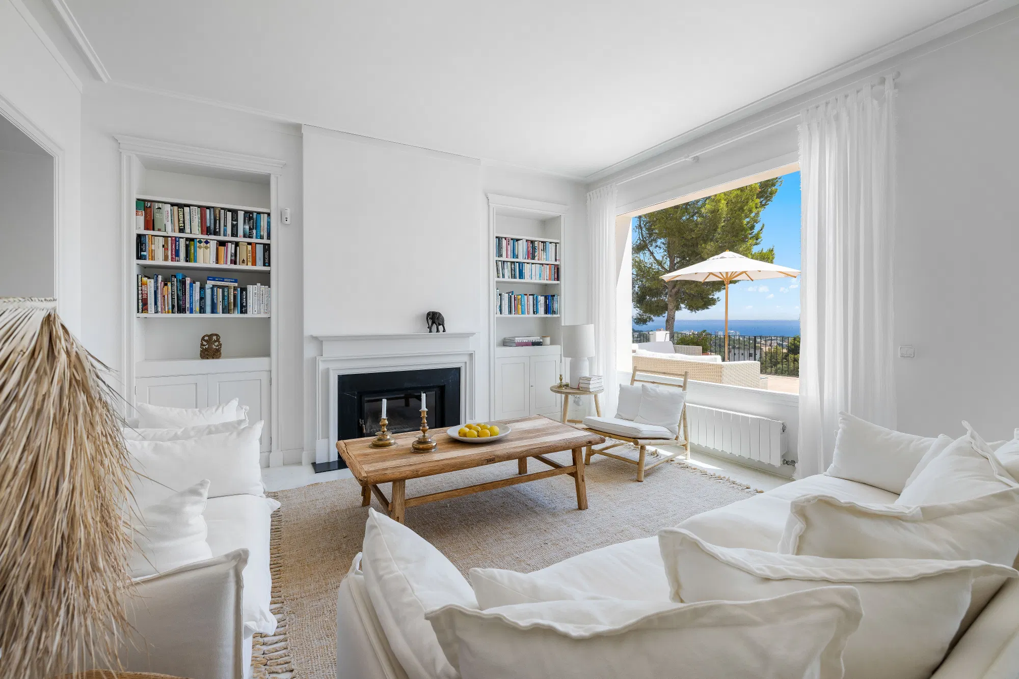 Short term rental: Mediterranean villa with panoramic views of Palma and the sea-3