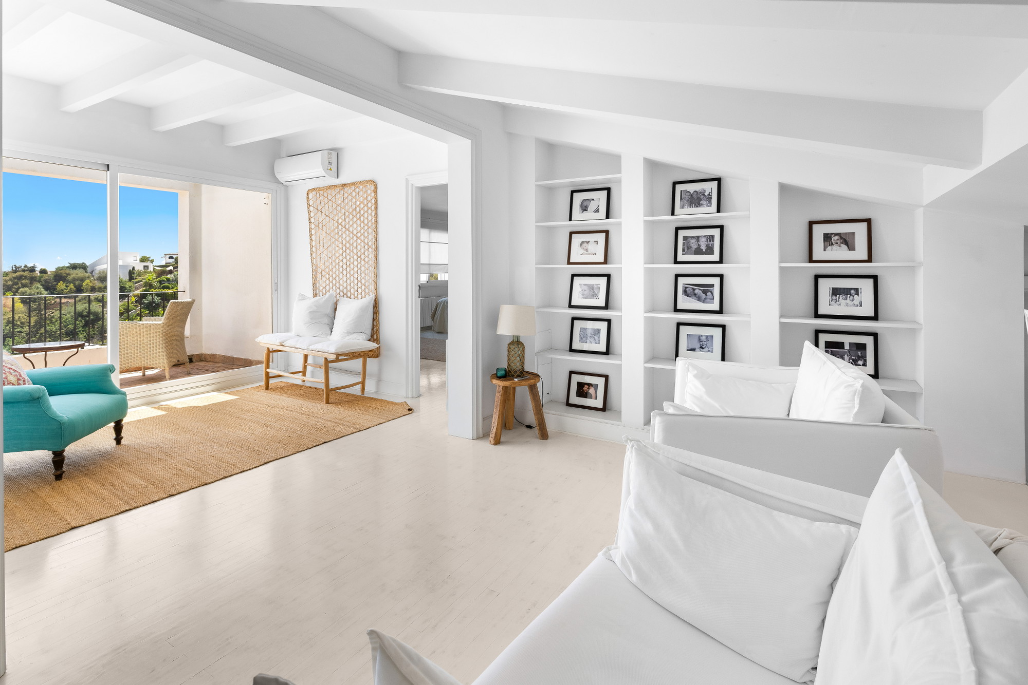 Short term rental: Mediterranean villa with panoramic views of Palma and the sea-5