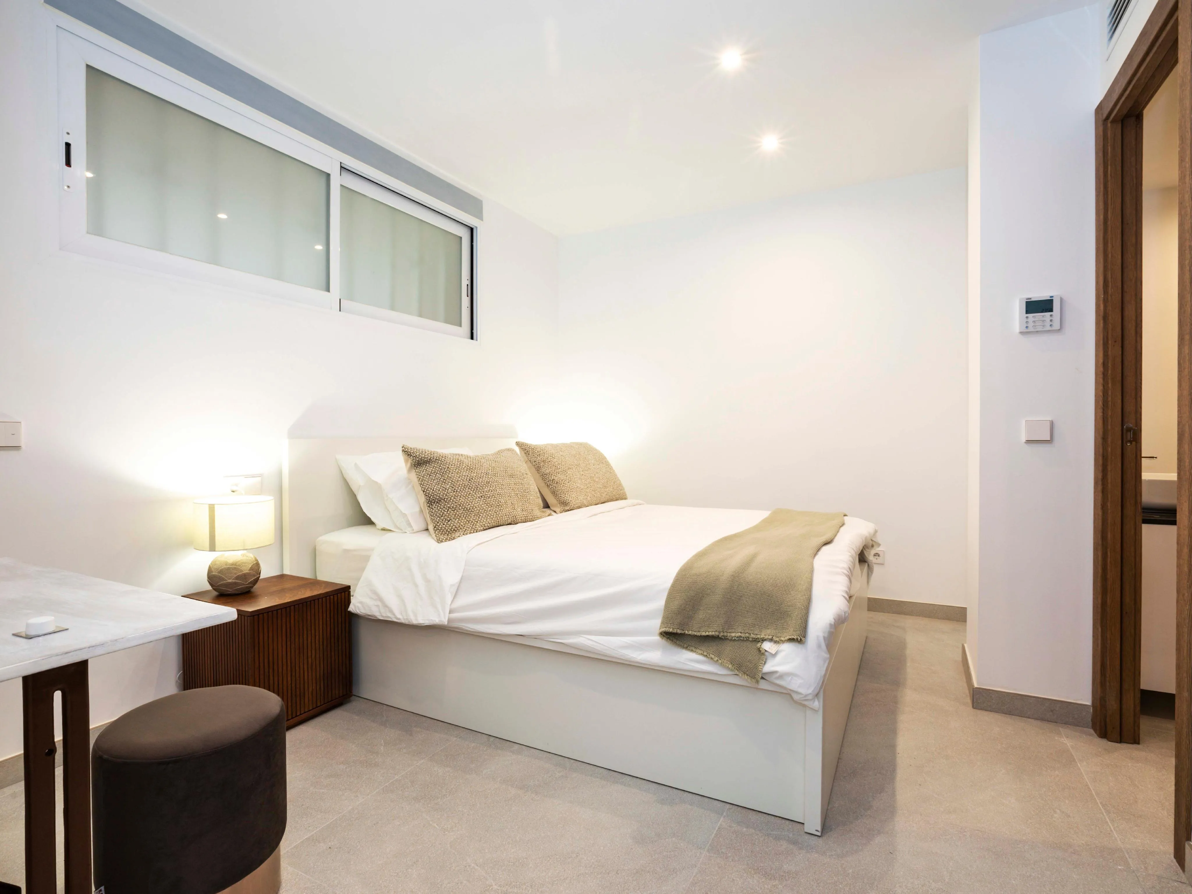 Appartamento ristrutturato con vista sul porto-9