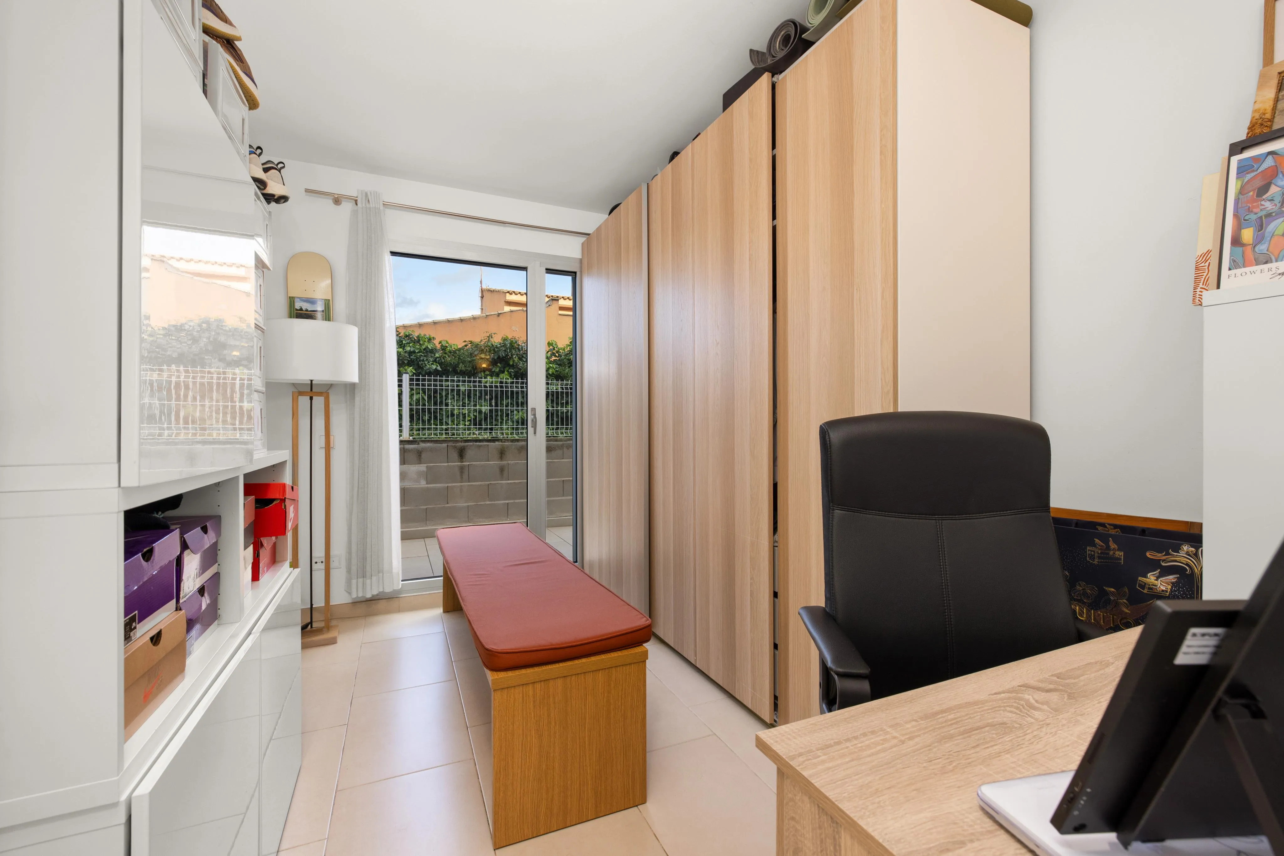 Licht appartement op de begane grond met privézwembad-10