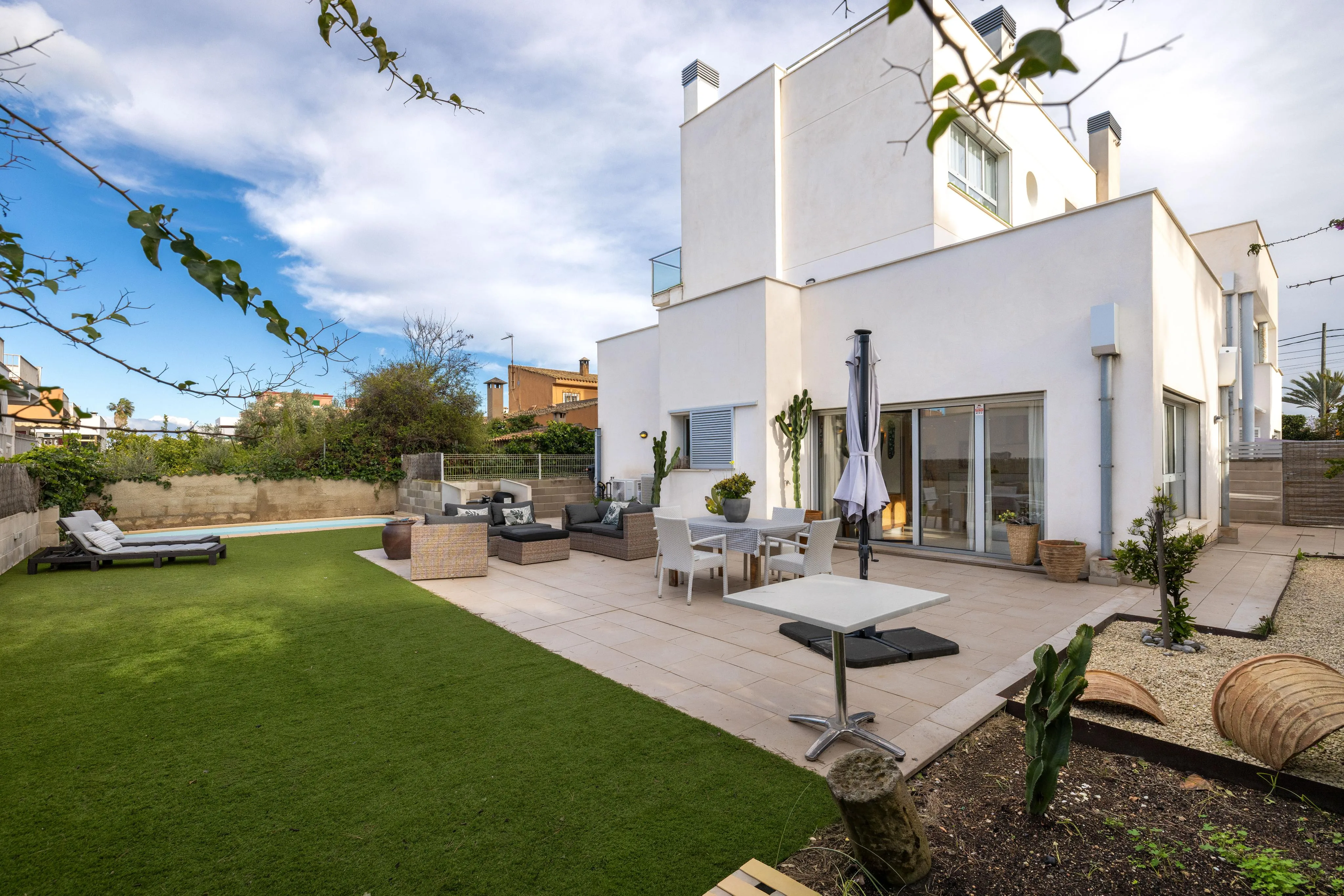 Apartament lluminós en planta baixa amb piscina privada-1