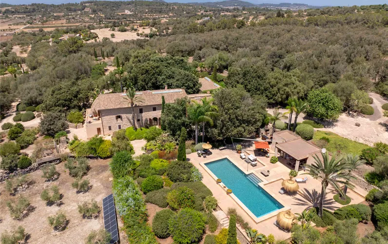 Zabytkowa nieruchomość w uprzywilejowanej lokalizacji na wzgórzu