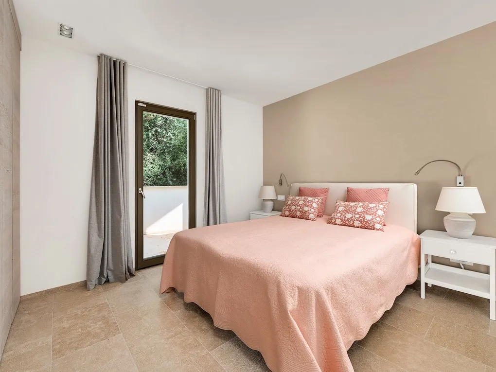 Hoogwaardige villa met panoramisch uitzicht op zee-16