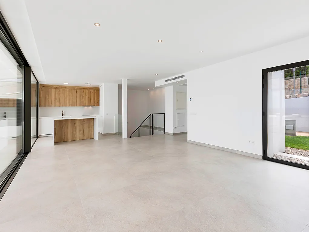 Maison mitoyenne flambant neuve dans le meilleur endroit-4