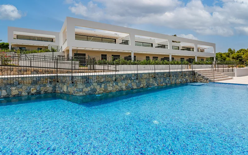 Casa adossada de nova construcció