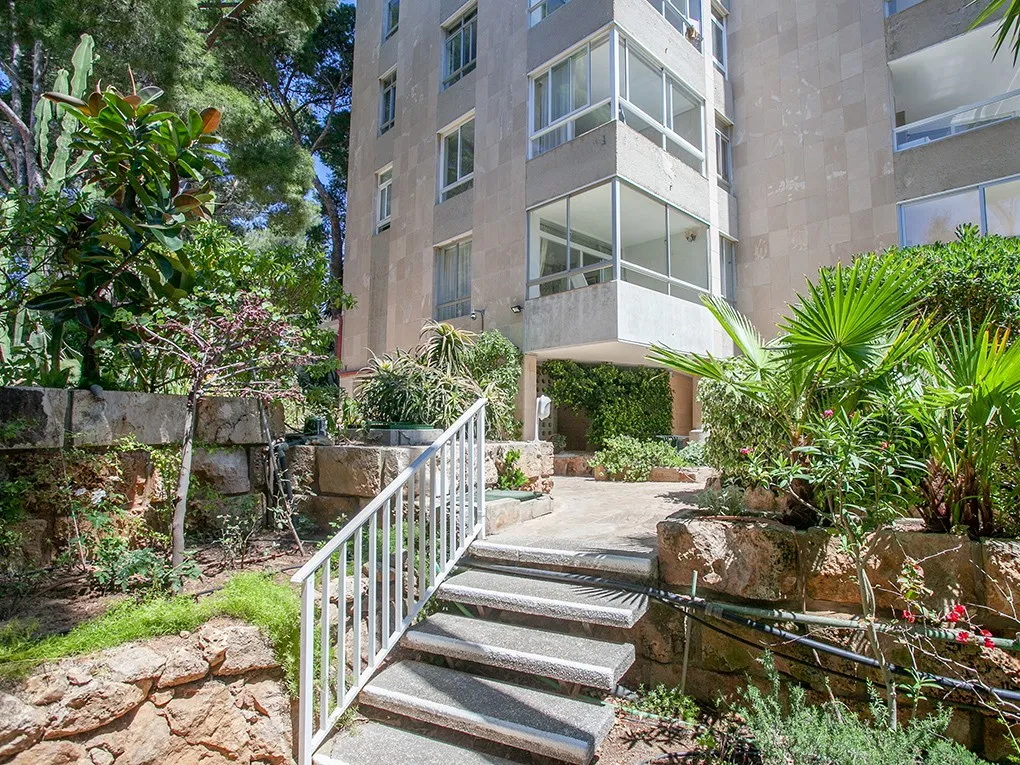 Renoveret lejlighed i boligkompleks med adgang til havet-14