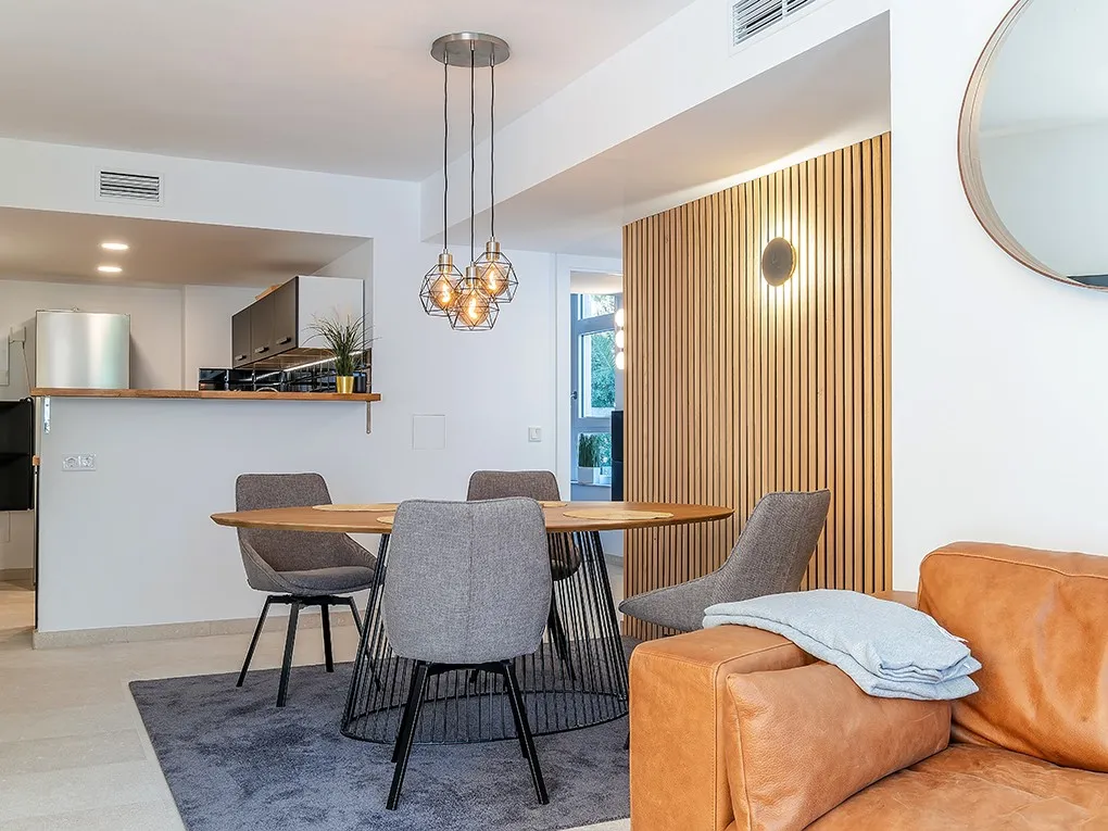 Renoveret lejlighed i boligkompleks med adgang til havet-6