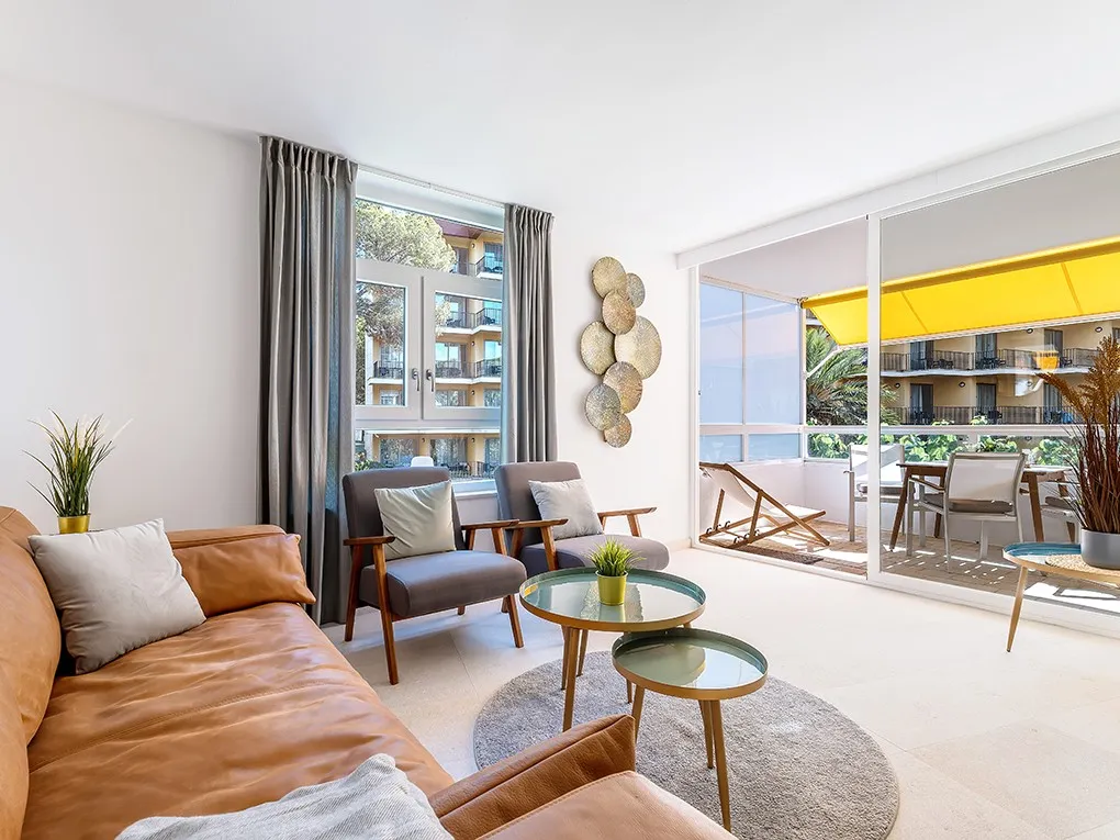 Renoveret lejlighed i boligkompleks med adgang til havet-4