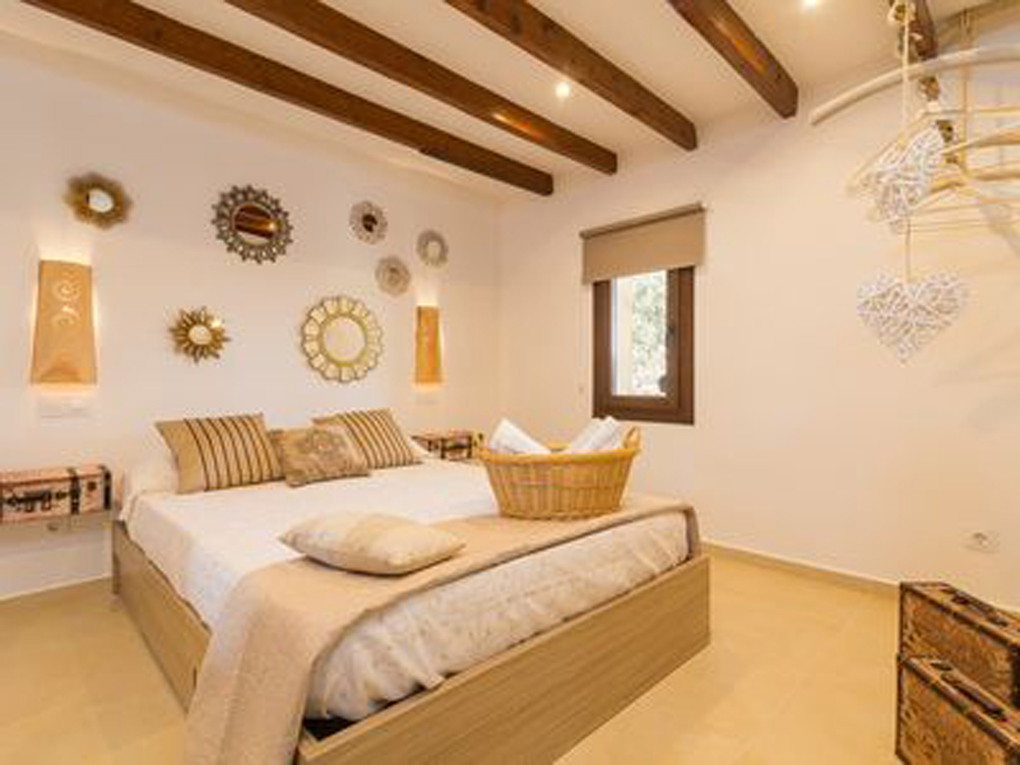 Great familyhome furnished with garden-8