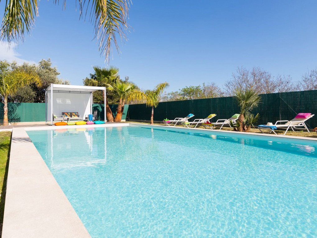 Great familyhome furnished with garden-16