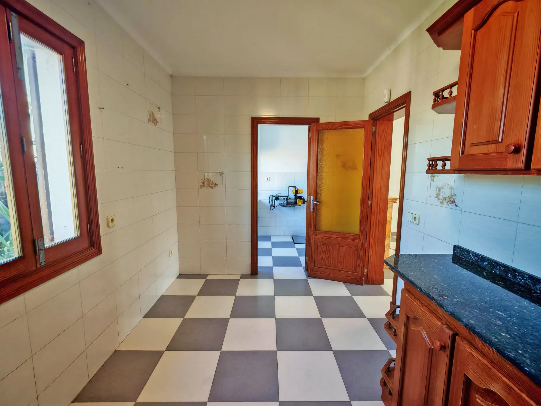 Large urban plot with Mediterranean bungalow-3