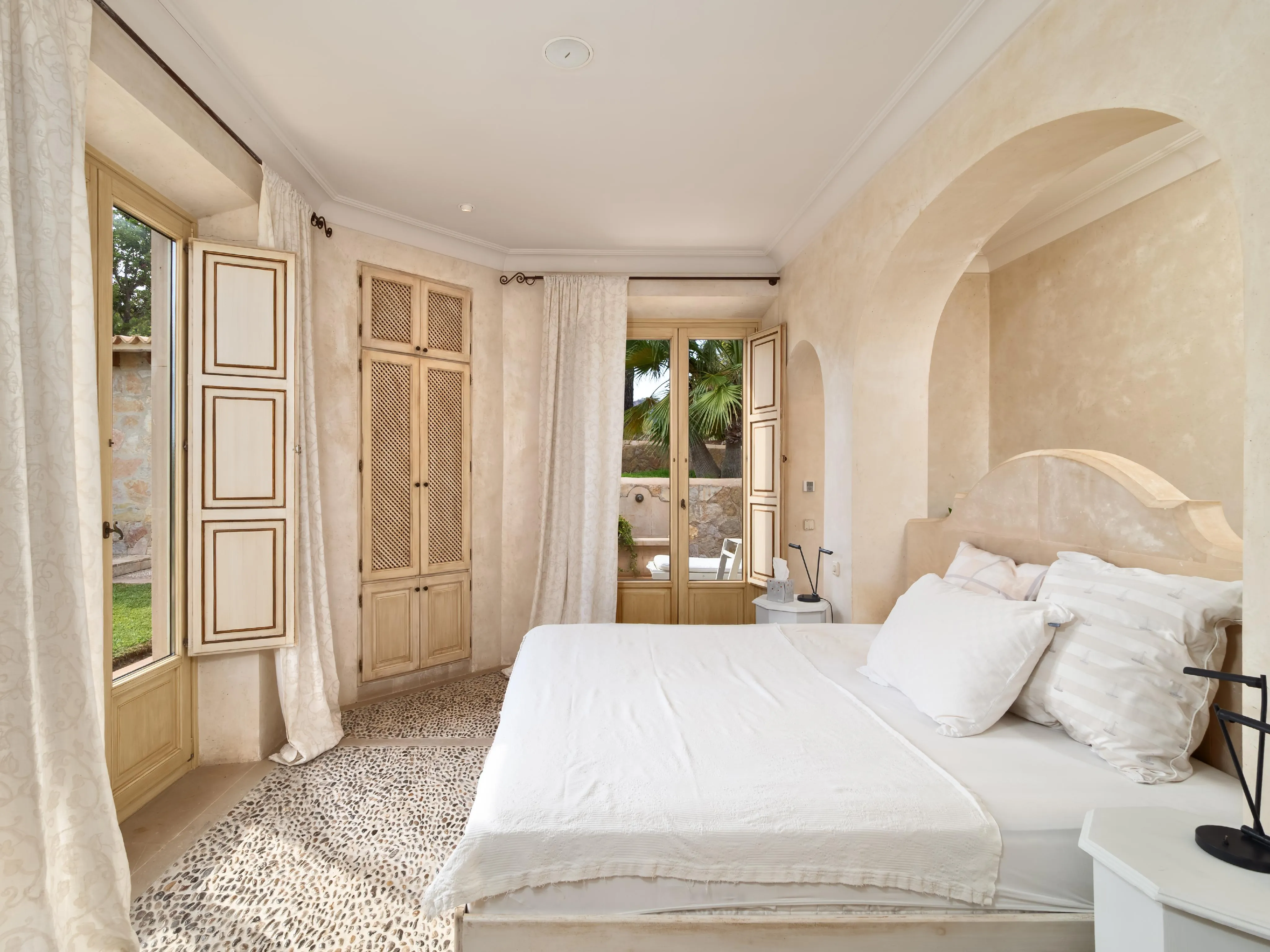 Charming Cortijo-style finca in Es Capdellà-12