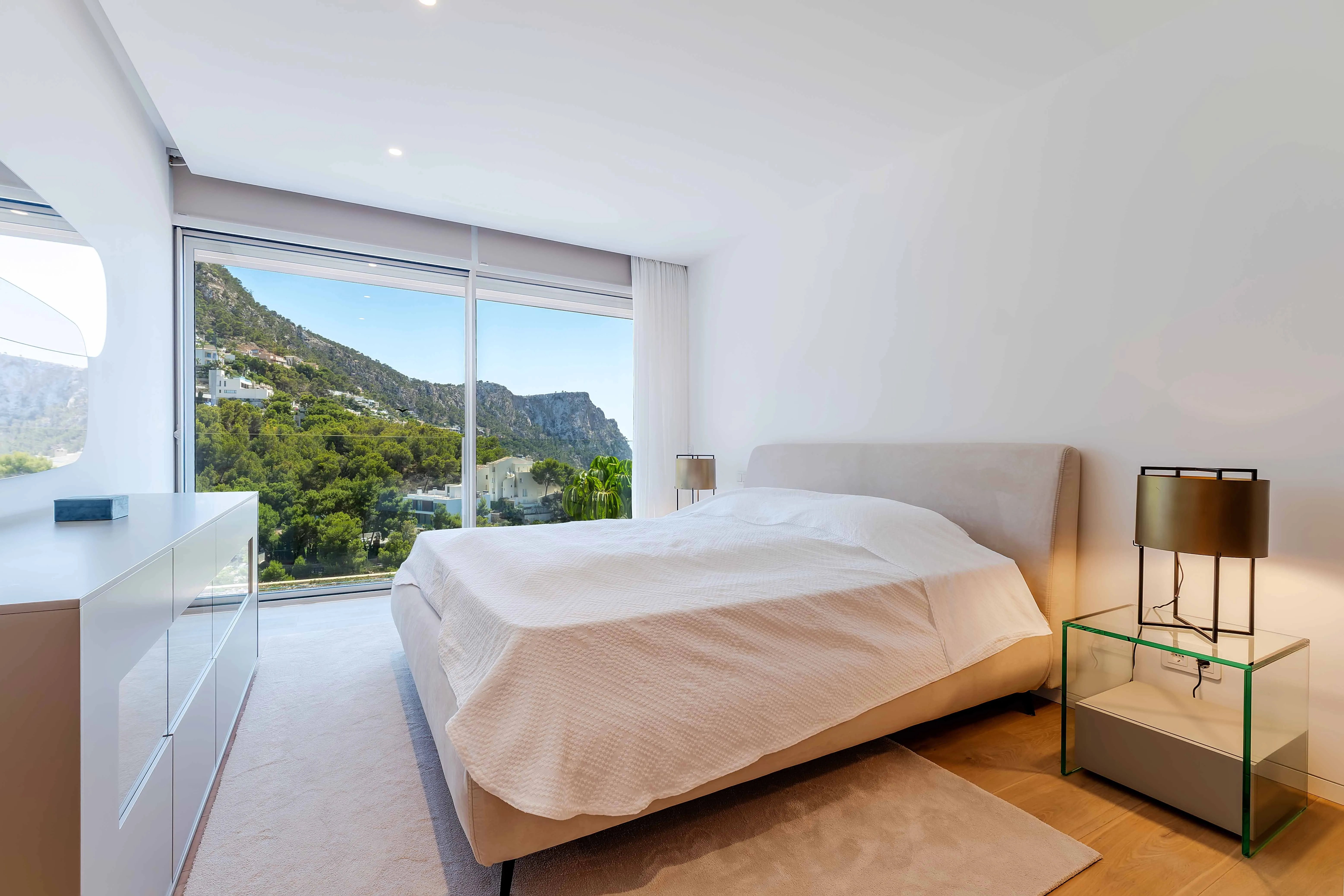 Villa moderna con vistas al mar-8