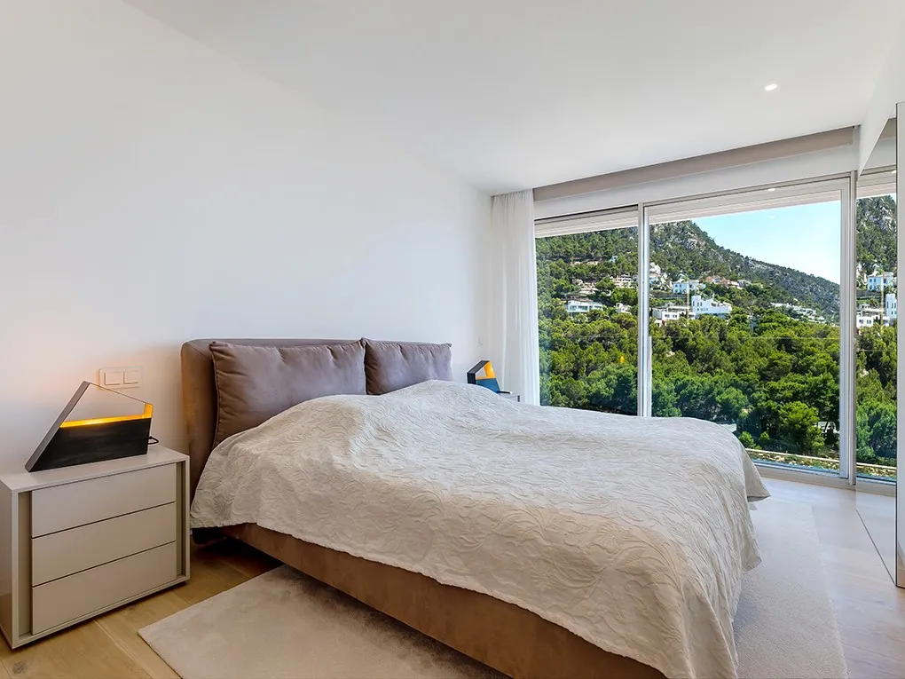 Modern nybyggd villa med havsutsikt-18