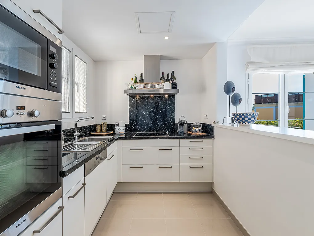 Appartement met zeezicht in exclusief complex-5