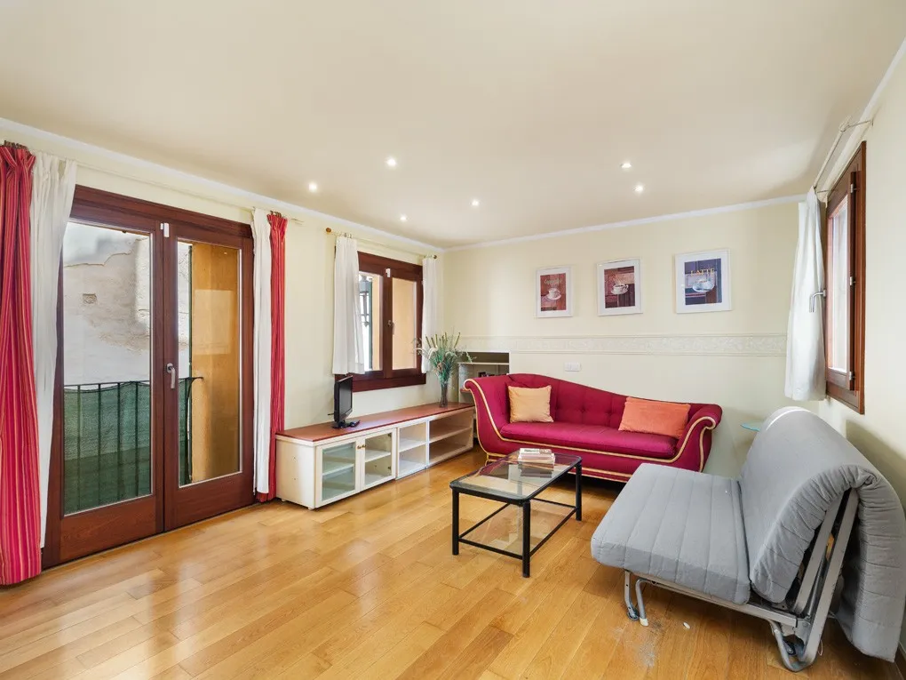 Encantador pied-à-terre al cor de Calatrava-1