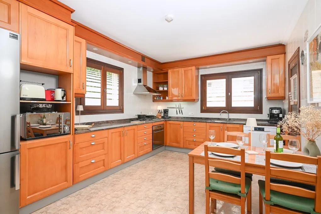 Villa en la naturaleza con licencia ETV-6