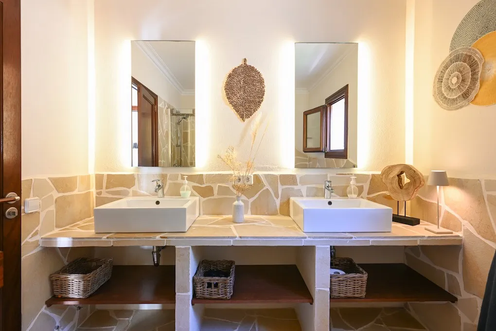 Villa en la naturaleza con licencia ETV-12