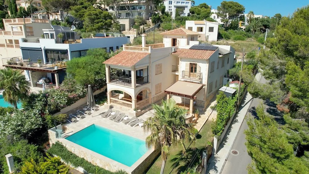 Villa en la naturaleza con licencia ETV-15