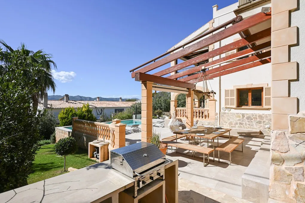 Villa en la naturaleza con licencia ETV-9