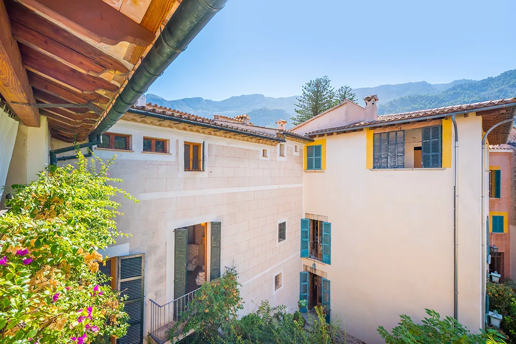 Elegant casa senyorial en excel·lent estat-29