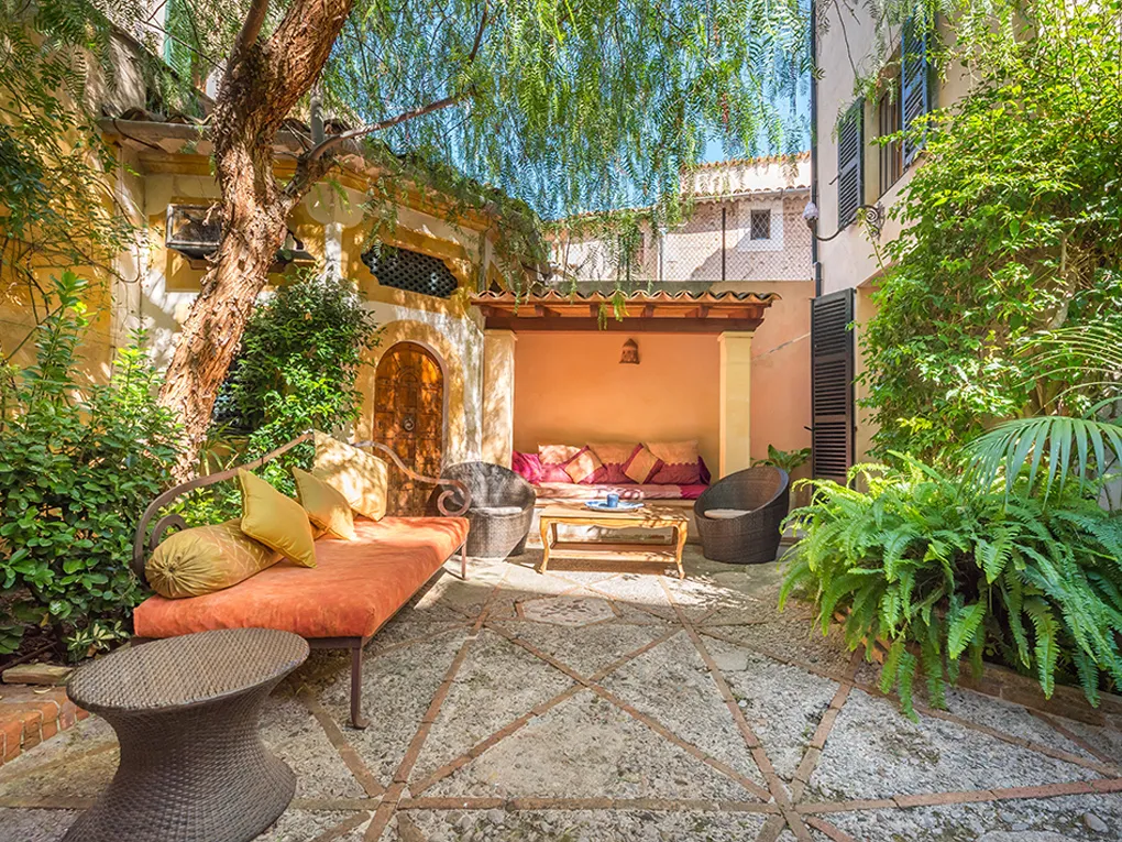 Elegant casa senyorial en excel·lent estat-3