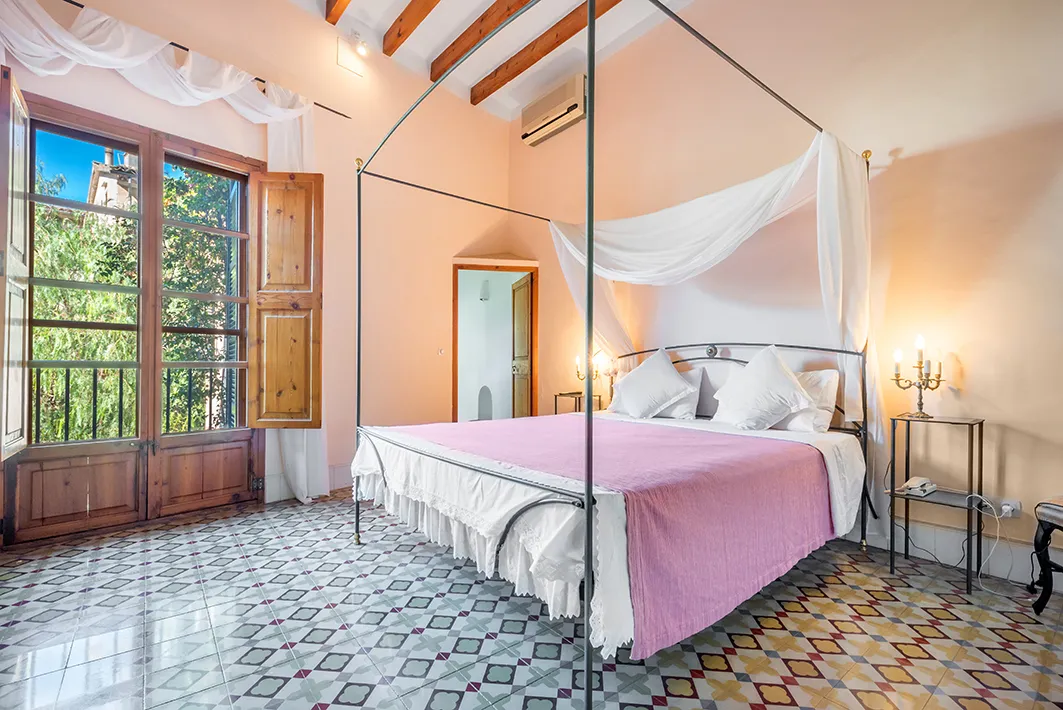 Elegant casa senyorial en excel·lent estat-11