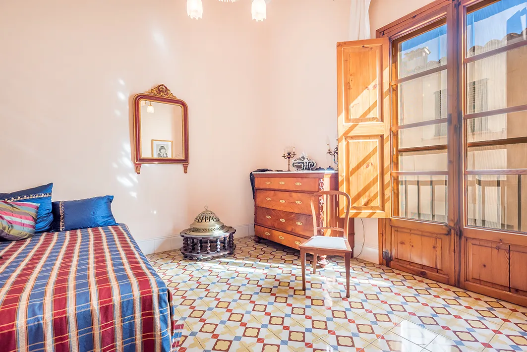 Elegant casa senyorial en excel·lent estat-12