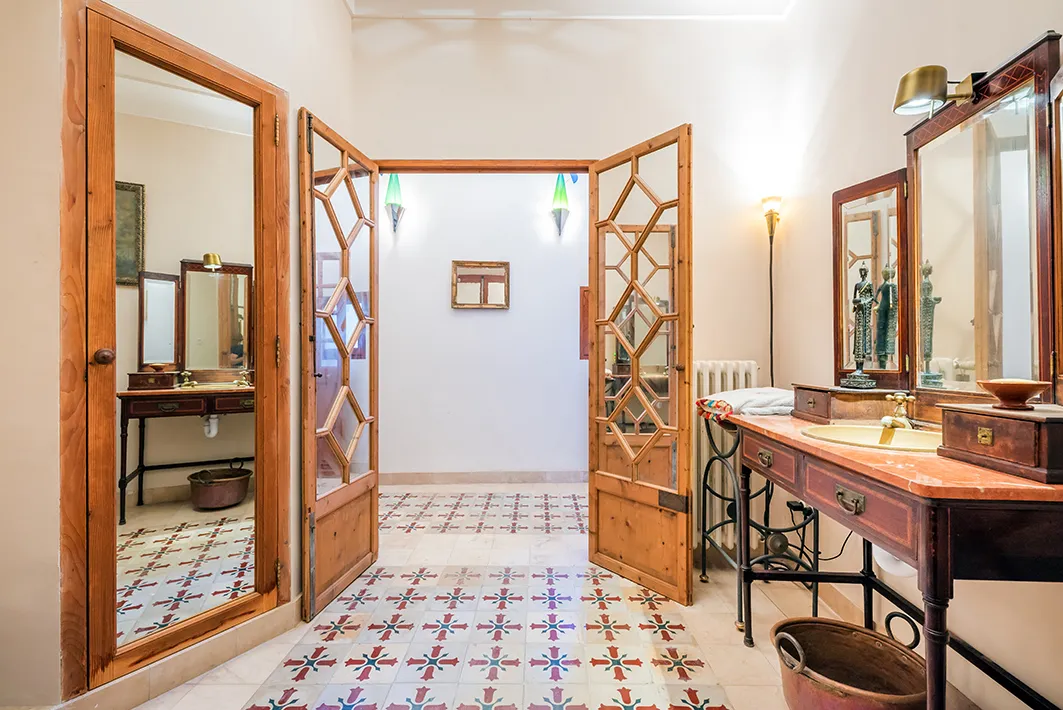 Elegant casa senyorial en excel·lent estat-14